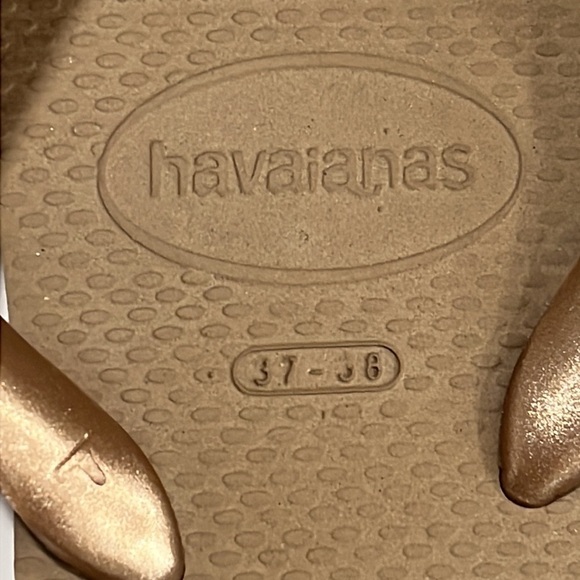 HAVAIANAS FLIPFLOPS ROSE GOLD TAN BOTTOM SZ 7/8 women’s - Picture 2 of 5